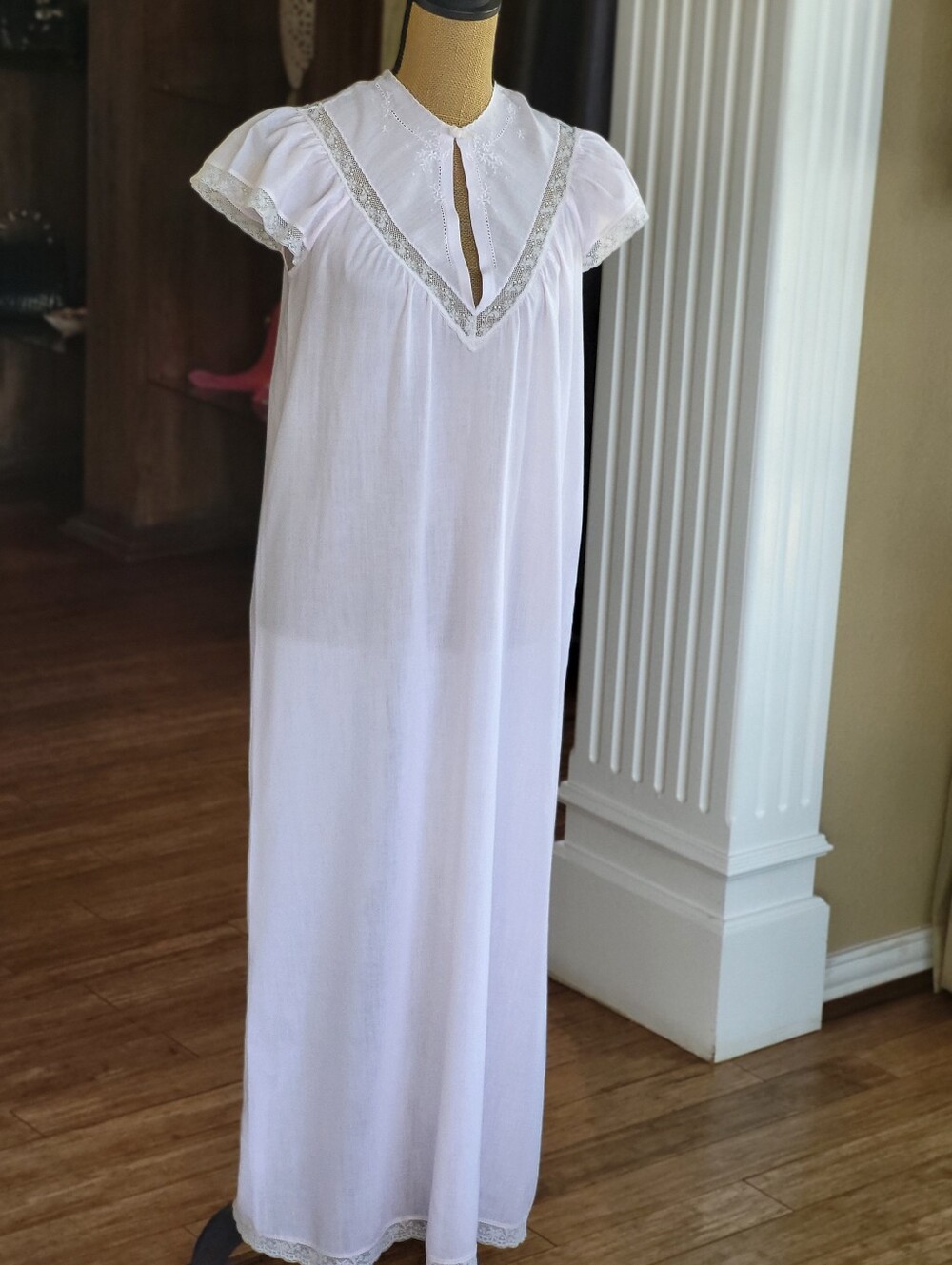 Shadowline Petite Small Pink Polycotton Nightgown Vintage 60s